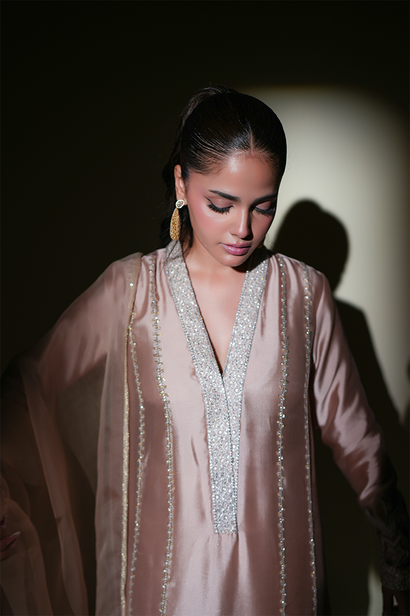 Beige Glow