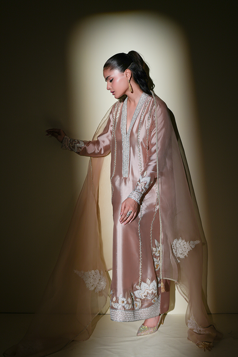 Beige Glow