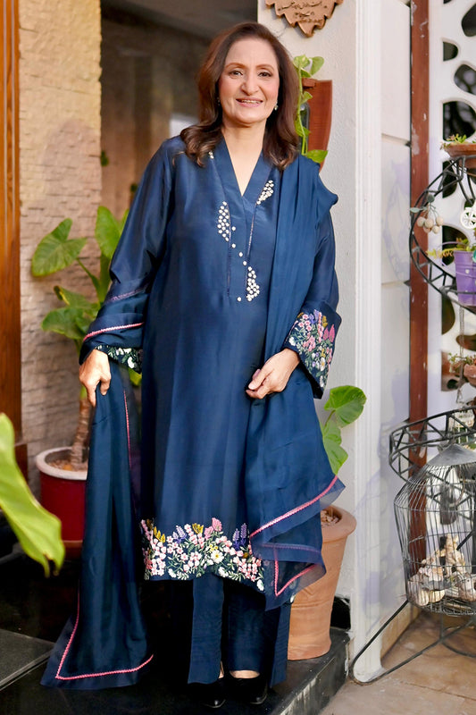 Neeli Bahar